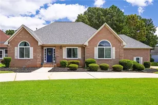 9396 Woodlawn Dr, Douglasville, GA 30135 - Photo 2