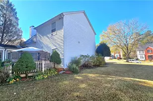 46 Daisy Meadow Trail, Lawrenceville, GA 30044 - Photo 4