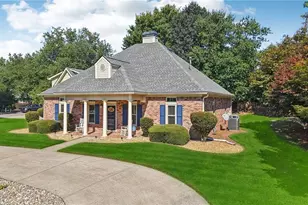 601 Redwood Ln, Canton, GA 30114 - Photo 4