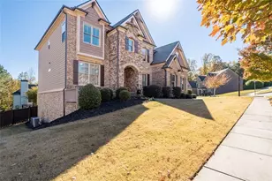 1114 Blue Water Ct, Buford, GA 30518 - Photo 2