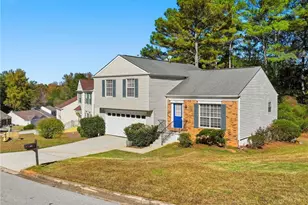 672 Stonebridge Loop, Lithonia, GA 30058 - Photo 2