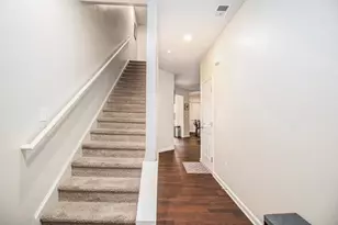 5642 Union Pointe Dr, Union City, GA 30291 - Photo 8