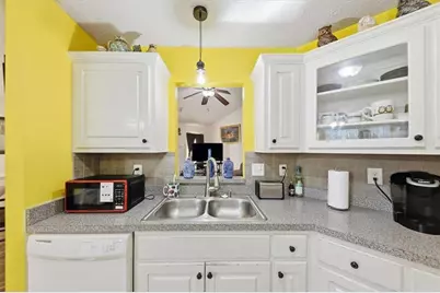 1157 Forest Glen, Jonesboro, GA 30238 - Photo 10