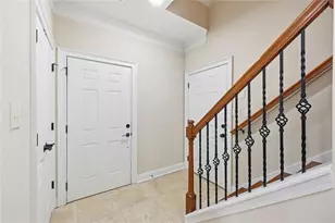 2826 Fox Wood Ln, Gainesville, GA 30504 - Photo 6