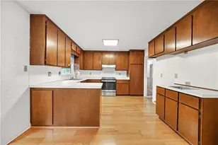 355 Heritage Ln, Alpharetta, GA 30009 - Photo 12