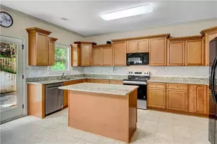 1021 Channel Dr, Lawrenceville, GA 30046 - Photo 10