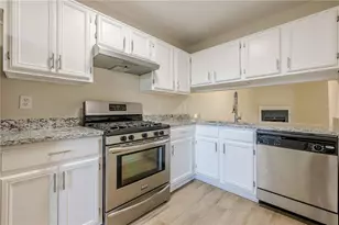 3754 Meadow Creek Dr, Peachtree Corners, GA 30092 - Photo 6