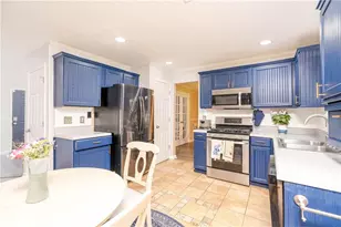 642 Crestworth Crossing, Powder Springs, GA 30127 - Photo 6