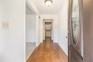 923 Tall Pine Ct SW, Stone Mountain, GA 30087 - Photo 8