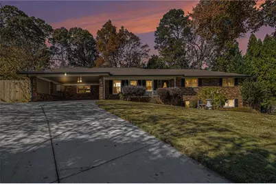 923 Tall Pine Court SW, Stone Mountain, GA 30087 - Photo 2