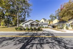 345 W Moreno St, Buford, GA 30518 - Photo 2