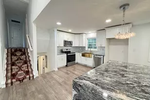 2045 Pine Oak Dr SW, Atlanta, GA 30310 - Photo 10