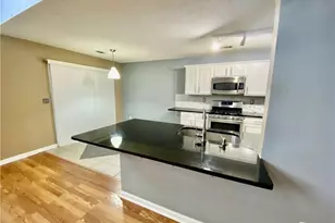 9020 Friarbridge Dr, Suwanee, GA 30024 - Photo 6