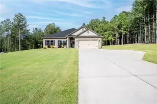 104 Eagle Hts Dr, Maysville, GA 30558 - Photo 2