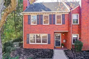 879 Lenox Oaks Cir NE, Atlanta, GA 30324 - Photo 1
