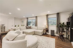 310 Brook Dr, Atlanta, GA 30328 - Photo 2