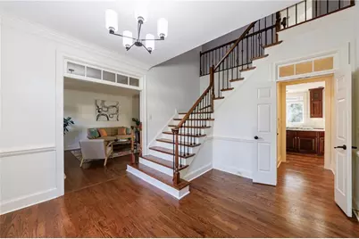 15 Vickwood Court NE, Marietta, GA 30068 - Photo 4