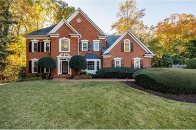 15 Vickwood Court NE, Marietta, GA 30068 - Photo 2