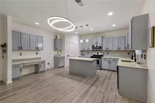 9776 Ivey Ridge Cir, Jonesboro, GA 30238 - Photo 10