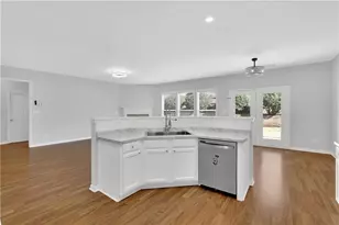 2493 Walnut Tree Ln, Buford, GA 30519 - Photo 32