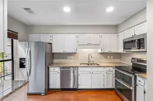 1205 Highland Bluff Dr S E, Atlanta, GA 30339 - Photo 8