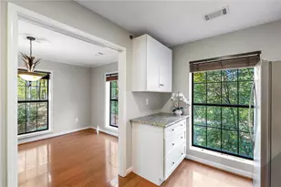 1205 Highland Bluff Dr S E, Atlanta, GA 30339 - Photo 10