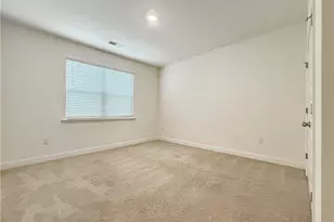 1160 Kendron Ln, Atlanta, GA 30329 - Photo 36