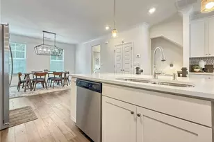 1160 Kendron Ln, Atlanta, GA 30329 - Photo 6