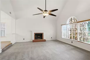 889 Lakeview Rd, Grayson, GA 30017 - Photo 4