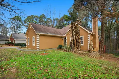 889 Lakeview Road, Grayson, GA 30017 - Photo 2