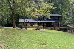4377 Vintage Ln, Dunwoody, GA 30338 - Photo 2