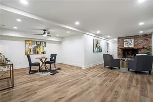 4955 Powers Ferry Rd, Sandy Springs, GA 30327 - Photo 38