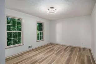 608 Pamela Ct, Lawrenceville, GA 30044 - Photo 10