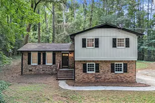 608 Pamela Ct, Lawrenceville, GA 30044 - Photo 4