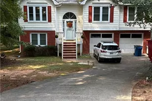 215 Somerset Dr, Covington, GA 30016 - Photo 1