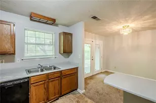 6185 Marbut Farms Chase, Lithonia, GA 30058 - Photo 10