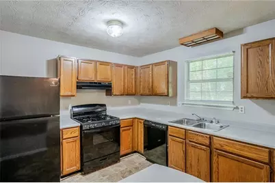 6185 Marbut Farms Chase, Lithonia, GA 30058 - Photo 8