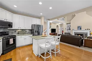 8035 Sandorn Dr, Roswell, GA 30075 - Photo 14