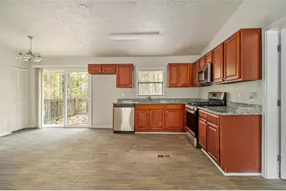 721 The Trace, Lithonia, GA 30058 - Photo 4