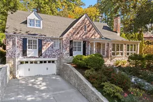 561 Peachtree Battle Ave NW, Atlanta, GA 30305 - Photo 2