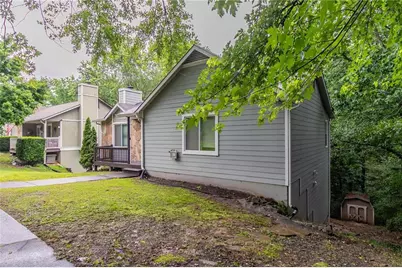 2654 Laurel View Drive, Snellville, GA 30039 - Photo 2