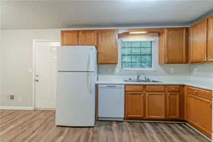 2045 Scarbrough Dr, Stone Mountain, GA 30088 - Photo 10