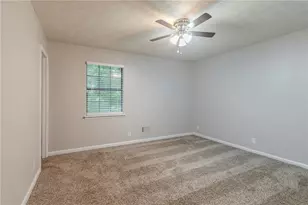 2045 Scarbrough Dr, Stone Mountain, GA 30088 - Photo 20