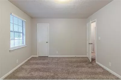 2045 Scarbrough Drive, Stone Mountain, GA 30088 - Photo 18