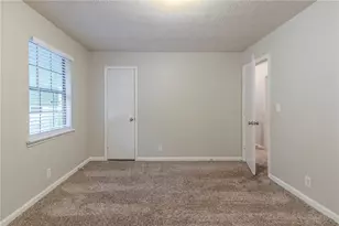 2045 Scarbrough Dr, Stone Mountain, GA 30088 - Photo 18