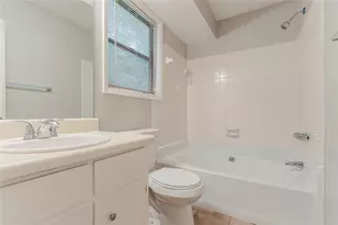 2218 Lowtrail Ct, Lithonia, GA 30058 - Photo 16