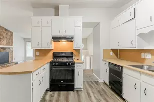 2218 Lowtrail Ct, Lithonia, GA 30058 - Photo 8