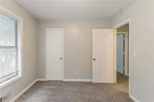 2218 Lowtrail Ct, Lithonia, GA 30058 - Photo 20
