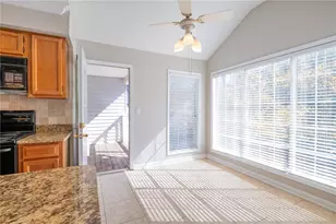 816 Glenleaf Dr, Peachtree Corners, GA 30092 - Photo 10