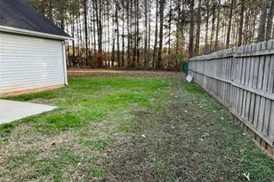 17 Carey Ct, Grantville, GA 30220 - Photo 8